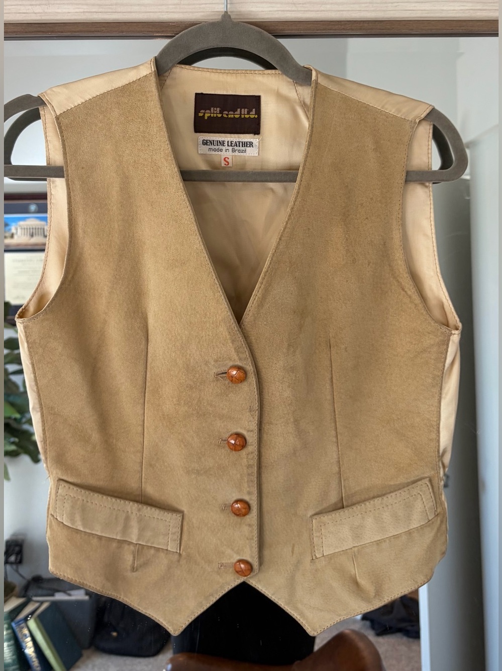 vintage genuine leather suede vest in tan front button closure size Small